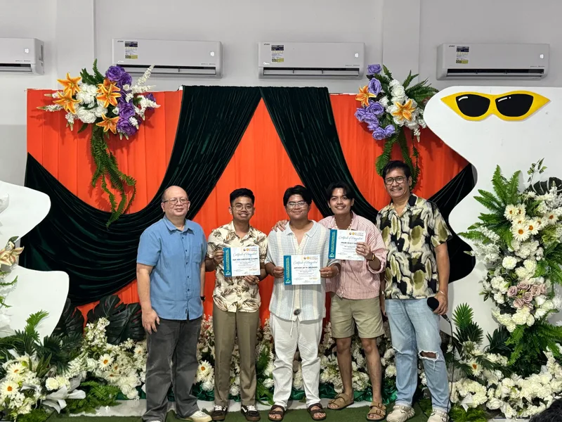 Celebrating together — Auxiliare capstone project