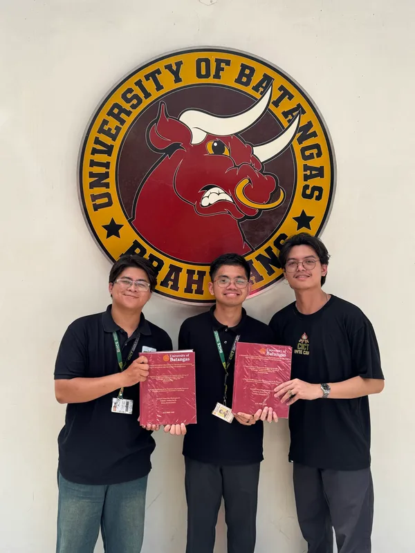 The team at the university — Auxiliare capstone project